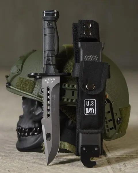 Ніж  з чохлом US. Navy Чорний